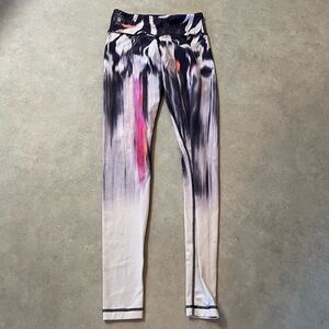 Lululemon full length leggings. Size 4. Low waist. Bold. Fun.